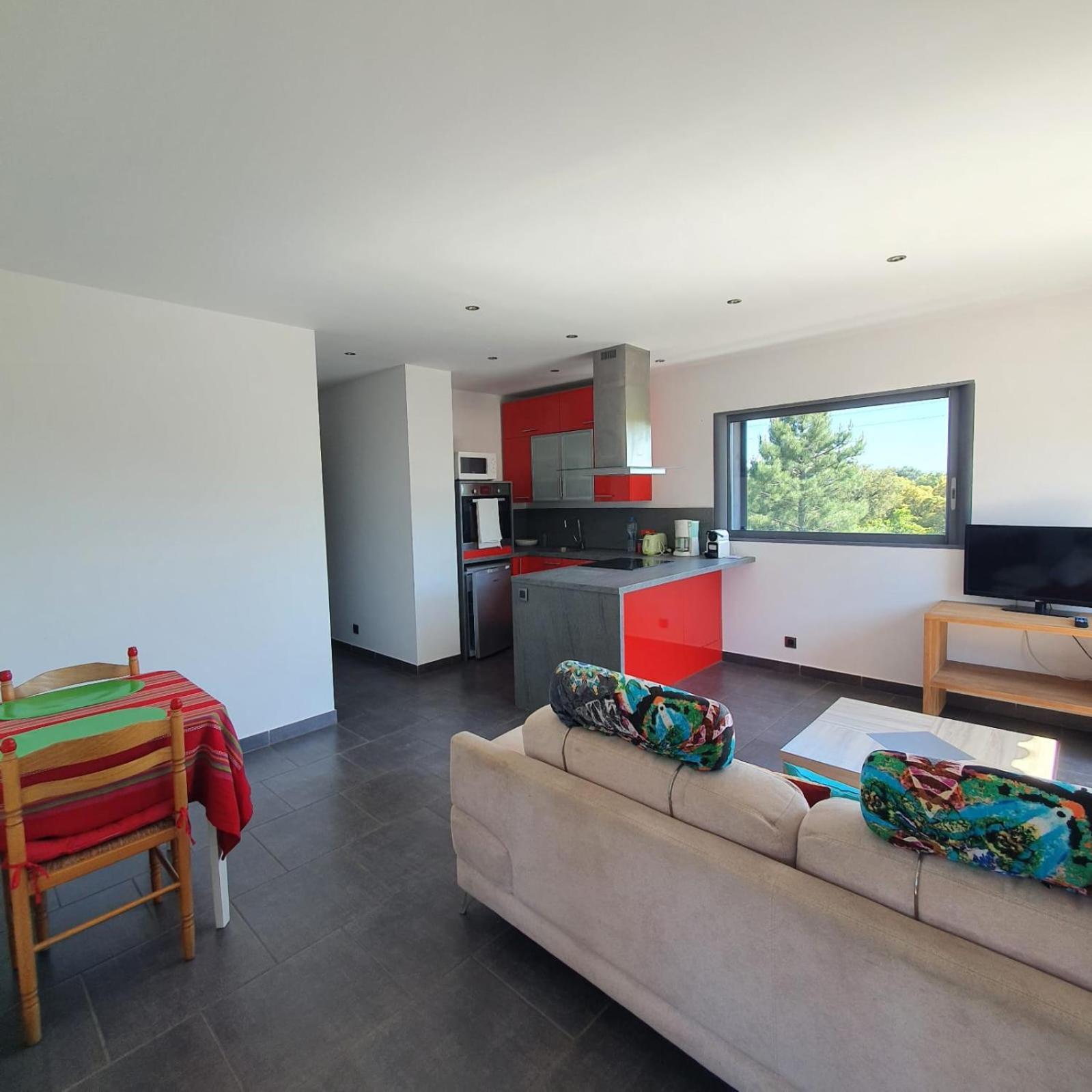 Chez J, Appartement A L'Etage, T3 Леччи Экстерьер фото